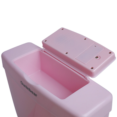 Kindvriendelijke roze schoonmaakstoel voor kleuters