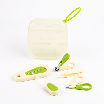 Gepersonaliseerd logo Multifunctioneel Draagbaar Duurzaam Baby Nagelknippers Kit Baby Grooming Set voor Baby Boy Girl